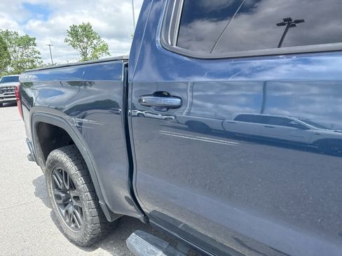Used 2021 GMC Sierra 1500 Elevation w/ LPO, Elevation Black Package AWD/4WD image 5