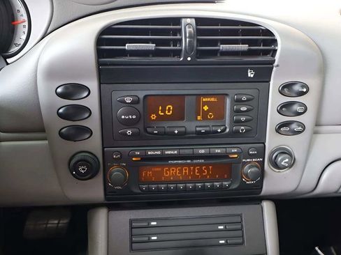 Used 2005 Porsche 911 Carrera image 11