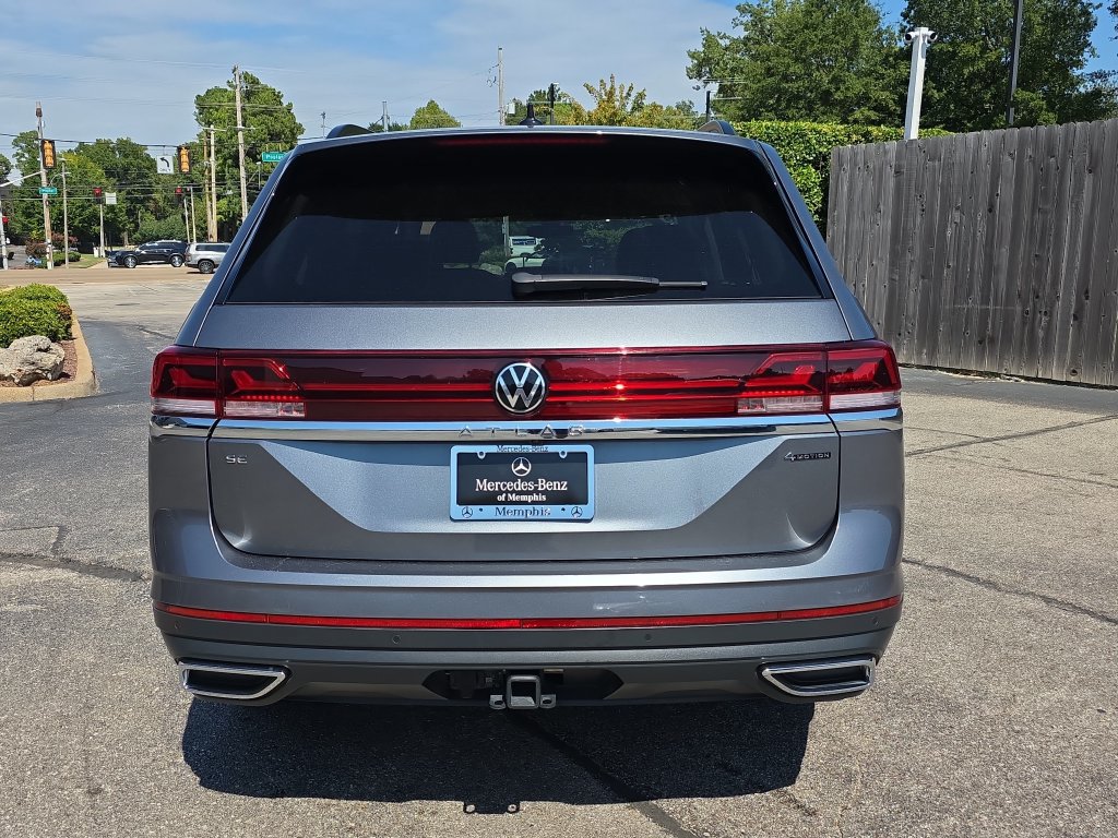 Used 2025 Volkswagen Atlas SE AWD/4WD image 4