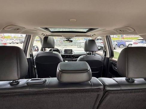 Used 2023 Nissan Rogue SL AWD/4WD image 29