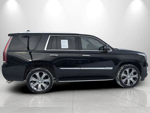 Used 2017 Cadillac Escalade Luxury image 8