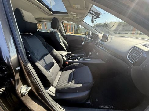 Used 2016 MAZDA MAZDA3 i Touring w/ Popular Equipment Package FWD image 18