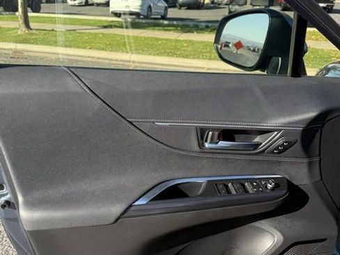 Certified 2021 Toyota Venza Limited image 15