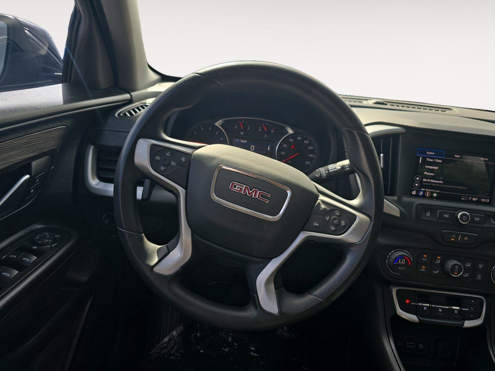 Used 2022 GMC Terrain SLE w/ Driver Convenience Package FWD image 13