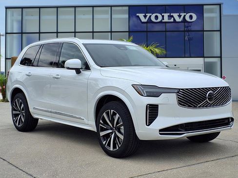 New 2026 Volvo XC90 B5 Core image 1