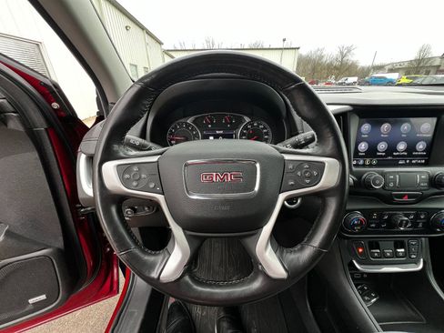 Used 2019 GMC Terrain SLT w/ Preferred Package image 12