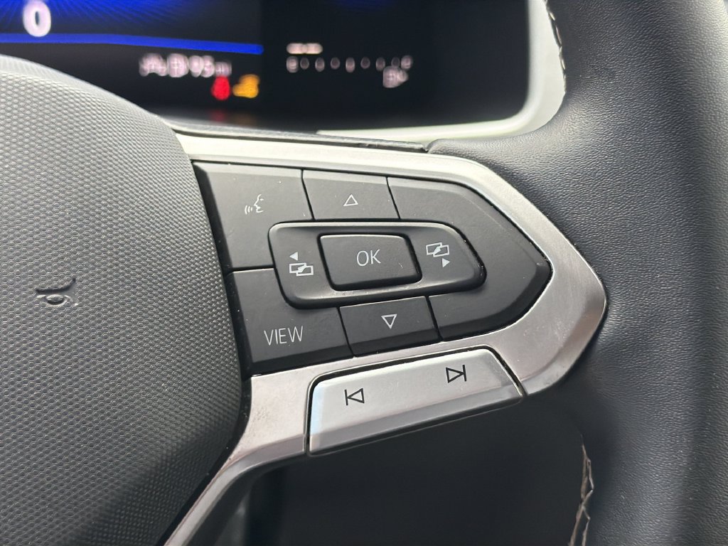 Used 2023 Volkswagen Atlas Cross Sport SE AWD/4WD image 44