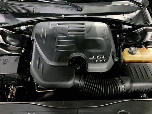 Used 2014 Dodge Charger SXT image 29