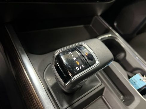 Used 2025 GMC Sierra 1500 Elevation w/ Preferred Package AWD/4WD image 18