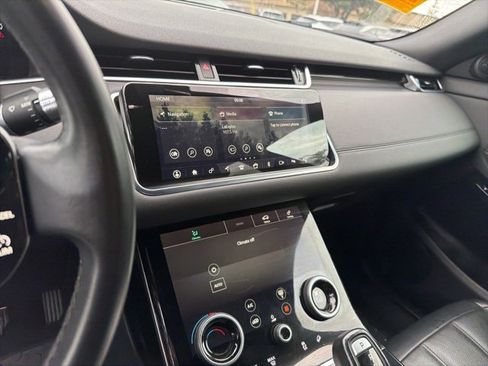 Used 2020 Land Rover Range Rover Evoque SE image 10