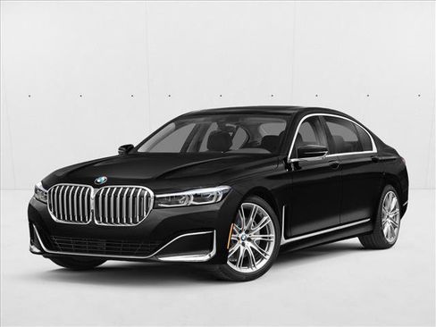 Used 2022 BMW 740i xDrive w/ M Sport Package image 1