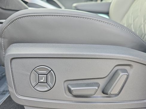 New 2026 Audi SQ5 Premium Plus image 27