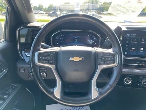 Used 2024 Chevrolet Silverado 1500 LT w/ Z71 Off-Road Package AWD/4WD image 28