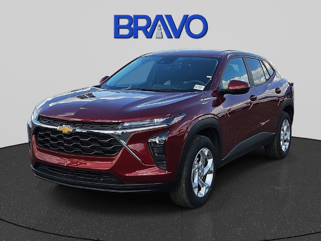 Used 2024 Chevrolet Trax LS w/ LS Convenience Package FWD image 1