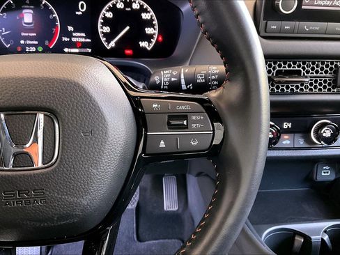 Used 2025 Honda HR-V Sport image 12
