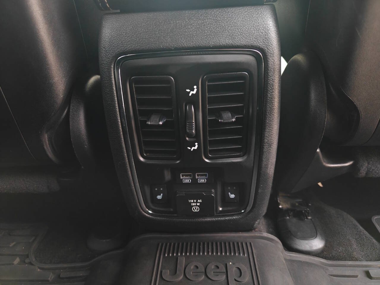 Used 2014 Jeep Grand Cherokee Limited w/ Luxury Group II AWD/4WD image 19