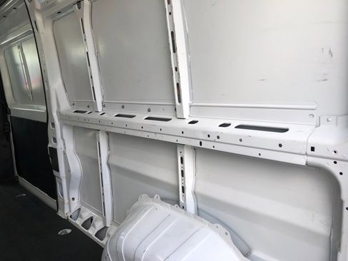 Used 2025 RAM ProMaster 2500 w/ Convenience Group FWD image 22