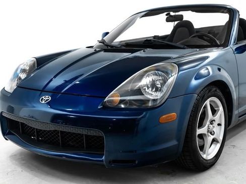Used 2001 Toyota MR2 image 15