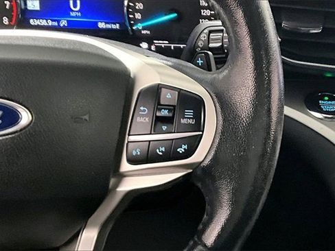 Used 2021 Ford Explorer XLT image 12