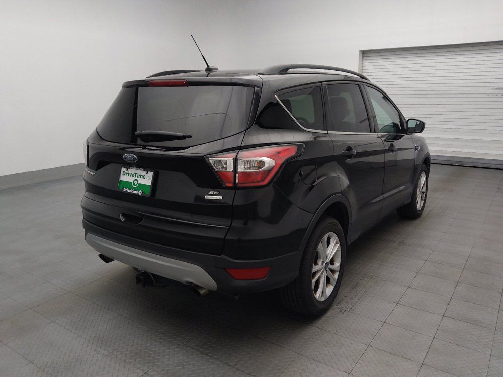 Used 2018 Ford Escape SE FWD image 9