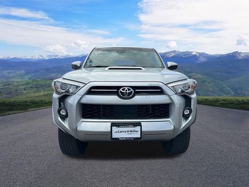 Used 2021 Toyota 4Runner TRD Off-Road AWD/4WD image 9