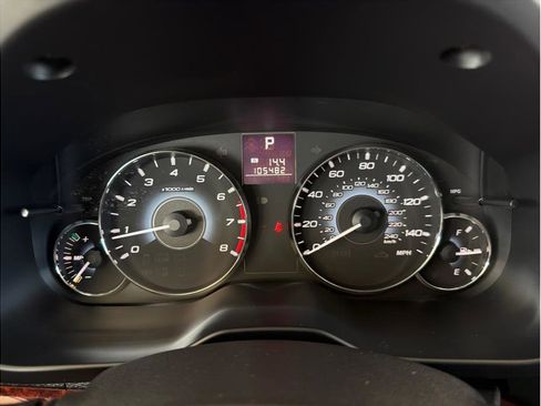 Used 2010 Subaru Outback 2.5i Limited AWD/4WD image 17