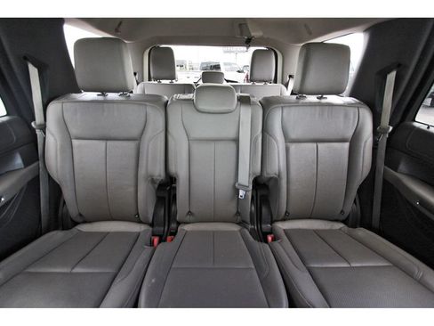 Used 2018 Ford Expedition XLT w/ Equipment Group 202A RWD image 14