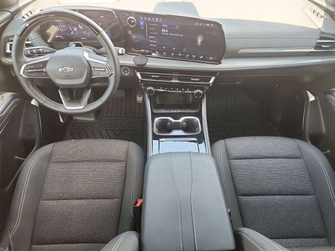 Used 2024 Chevrolet Traverse LT w/ Enhanced Driving Package FWD image 21