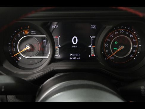 Used 2024 Jeep Wrangler Unlimited Rubicon AWD/4WD image 8