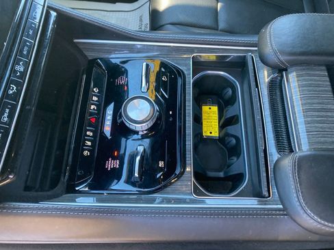 Used 2022 Jeep Wagoneer Series III image 34