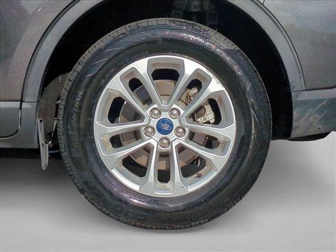 Used 2020 Ford Escape SE image 21