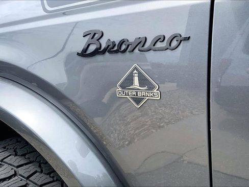 Used 2023 Ford Bronco Outer Banks AWD/4WD image 4