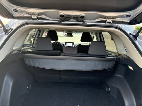 Used 2025 Toyota RAV4 XLE AWD/4WD image 27