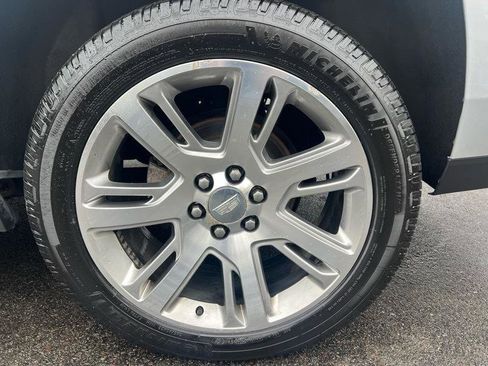 Used 2015 Cadillac Escalade ESV Premium image 29