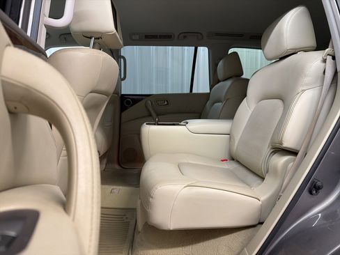 Used 2016 INFINITI QX80 Luxe w/ 22" Wheel Package image 41