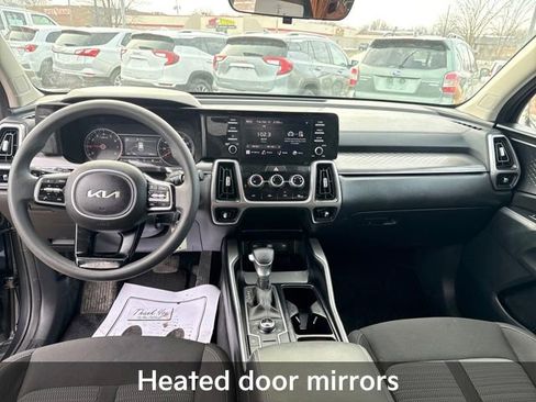 Used 2023 Kia Sorento LX image 15