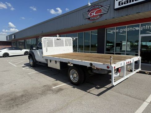 Used 2015 Ford F550 4x4 Regular Cab Super Duty image 4