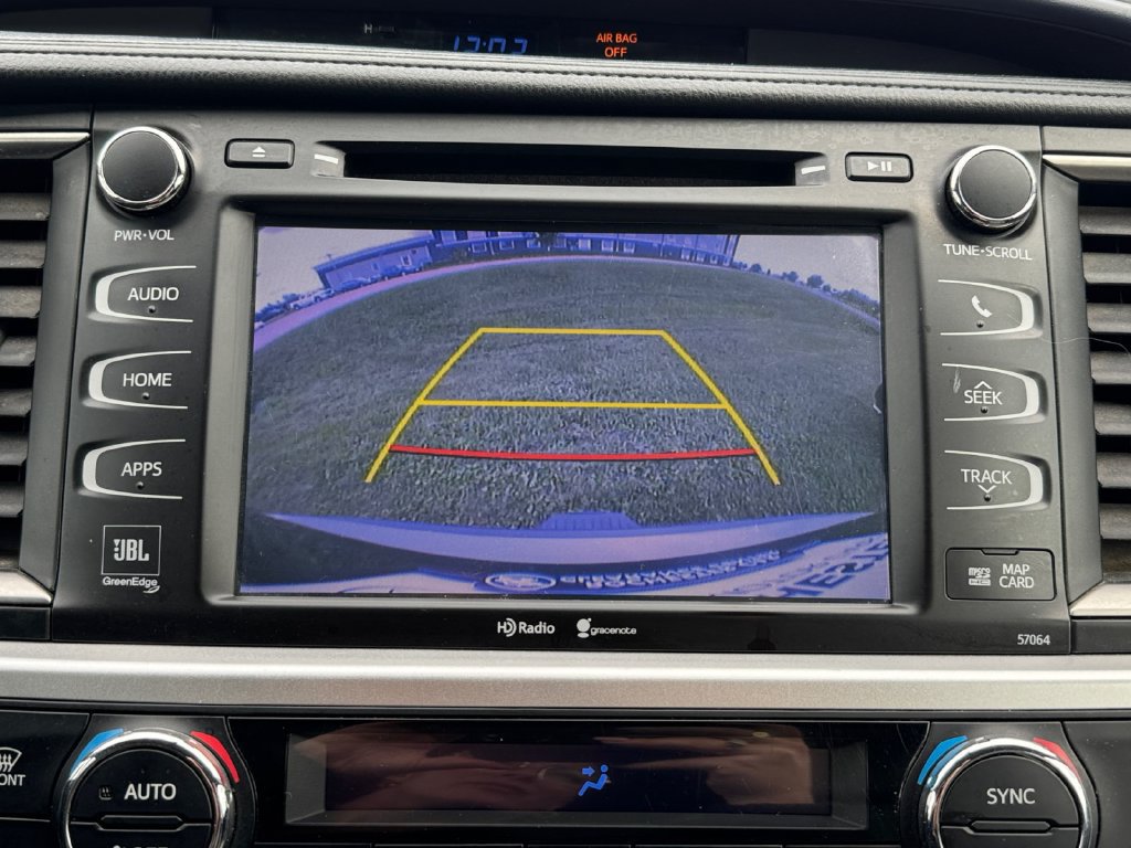 Used 2015 Toyota Highlander Limited AWD/4WD image 22