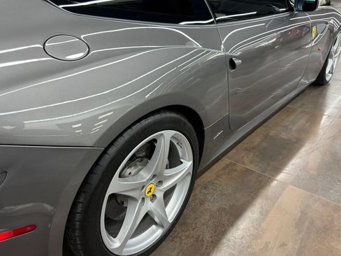 Used 2012 Ferrari FF AWD/4WD image 33