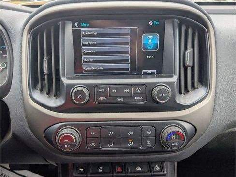 Used 2016 Chevrolet Colorado Z71 w/ LPO, Gearon Divider Package image 24