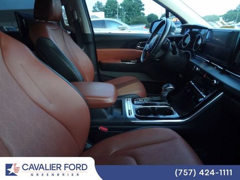 Used 2022 Kia Carnival SX FWD image 7