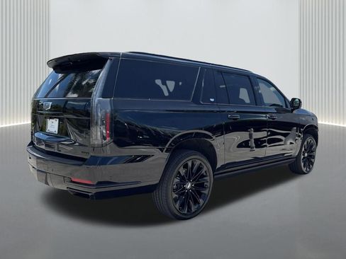 New 2026 Cadillac Escalade ESV Platinum Sport w/ LPO, ONYX Package image 5
