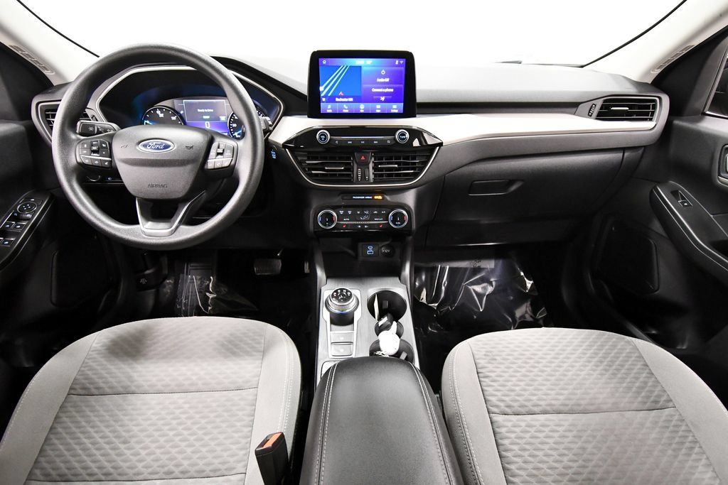 Used 2022 Ford Escape SE w/ SE Sport Appearance Package AWD/4WD image 3