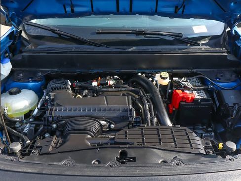 Used 2025 Ford Maverick XLT w/ Equipment Group 302A AWD/4WD image 12