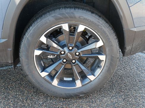 New 2026 Chevrolet Equinox RS w/ LPO, Floor Liner Package image 3