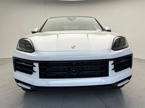 Certified 2025 Porsche Cayenne Coupe AWD/4WD image 25