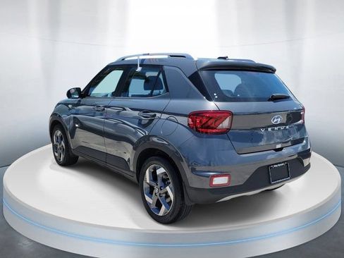 Certified 2025 Hyundai Venue SEL FWD image 3