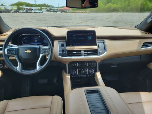 Used 2023 Chevrolet Tahoe Premier AWD/4WD image 19