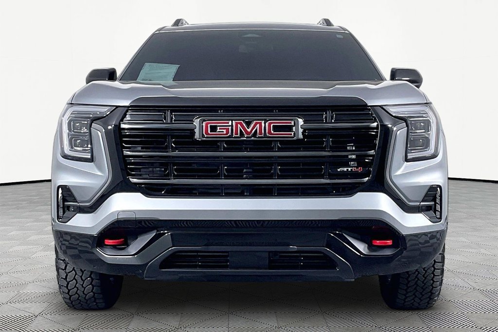 Used 2026 GMC Terrain AT4 w/ Convenience Package III AWD/4WD image 2