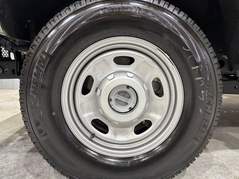 Used 2022 Ford F250 XL w/ Power Equipment Group image 26